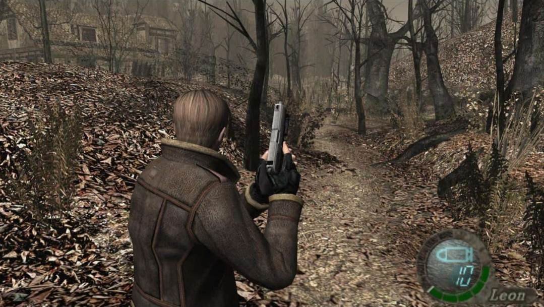 Resident Evil 4 GameCube gameplay showing Leon Kennedy in combat